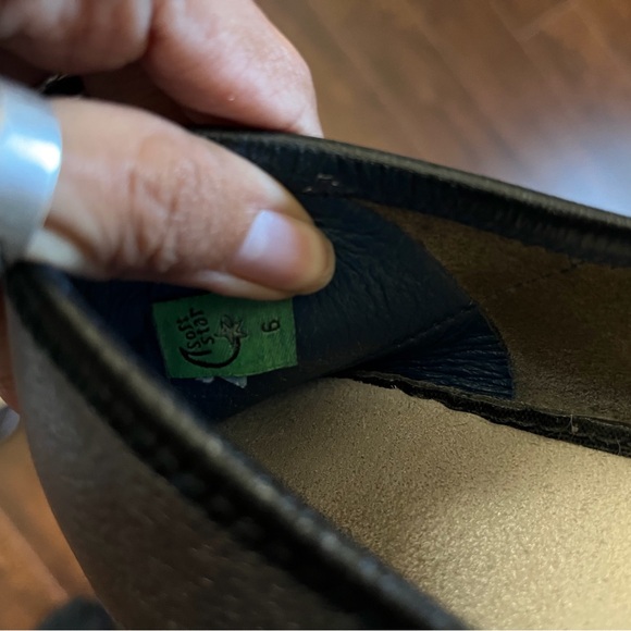 • MOVING LAST CHANCE 7/31/2024 • Softstar ballerines in pewter size 6U - Picture 4 of 4